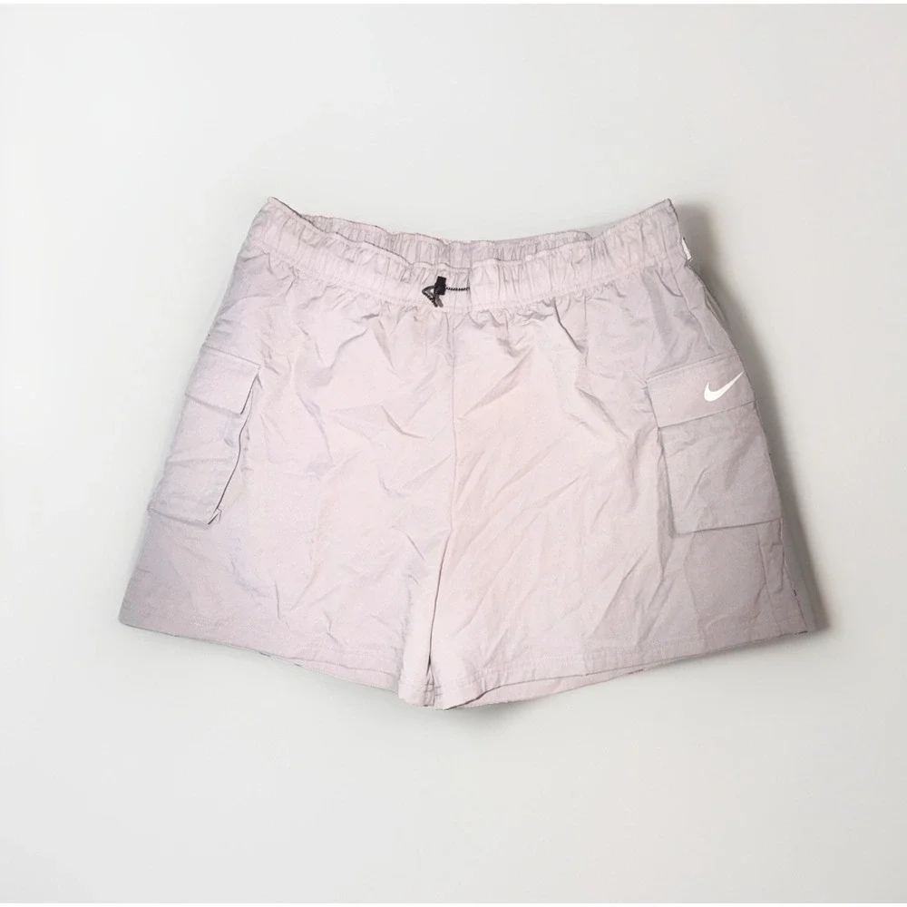 Nike Woven Cargo Shorts Pockets Woman's Size XL Loose Fit High Rise Lined Pink